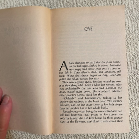 📚2/$6  Secrecy - Picture 8 of 12